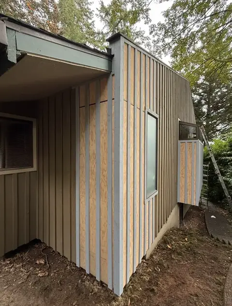 When Should You Replace vs. Repair Your Siding?