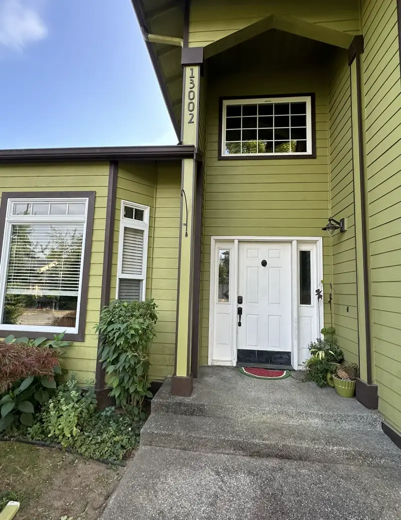 Entry porch column